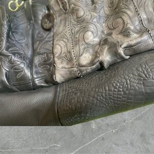 Boutique UNIQUE boot purse tote bag brand new